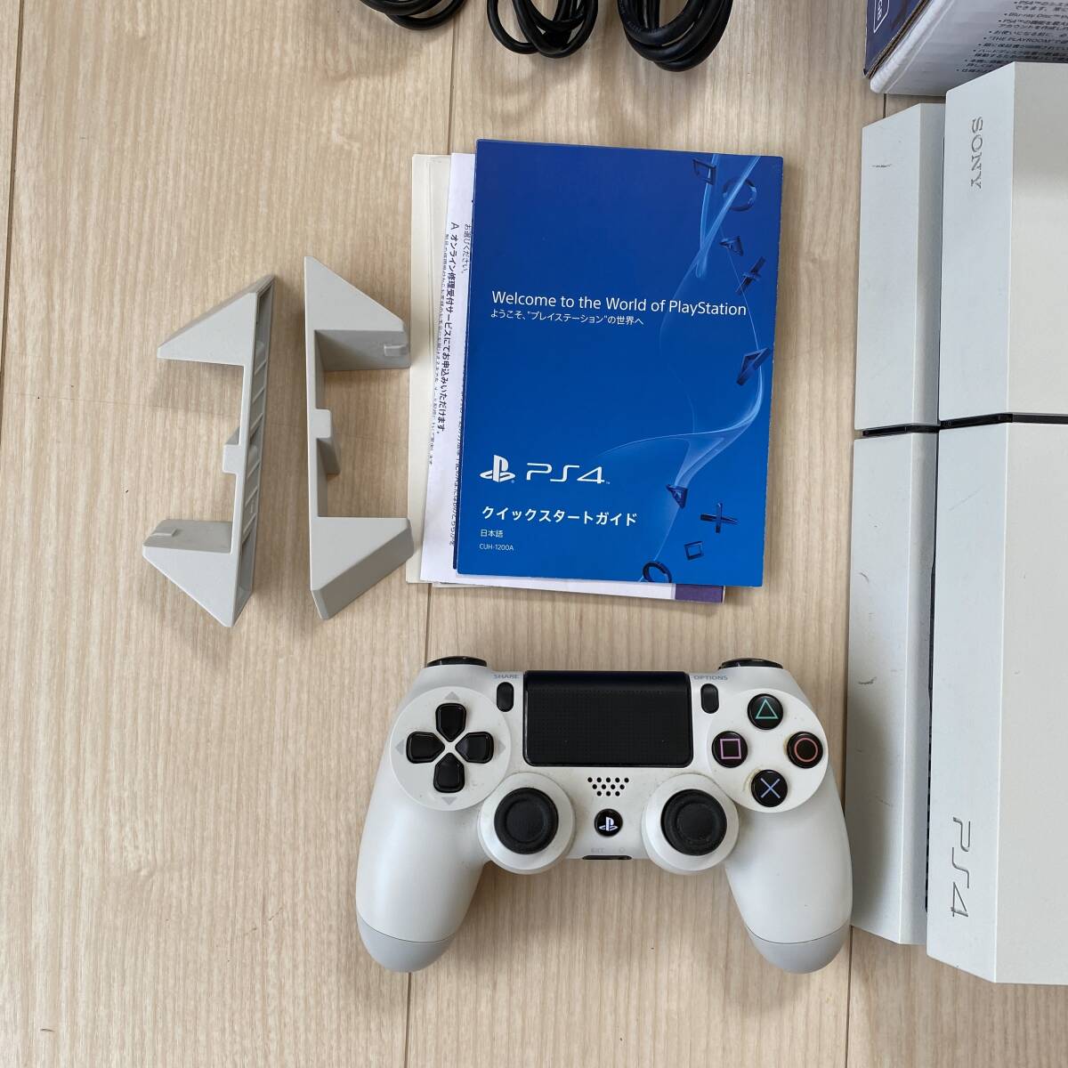 スピード発送！ PS4 ホワイト 500GB CUH-1200A Ver11.00 動作確認済み SONY ☆本体、コントローラー、ケーブル☆ 初期化済み