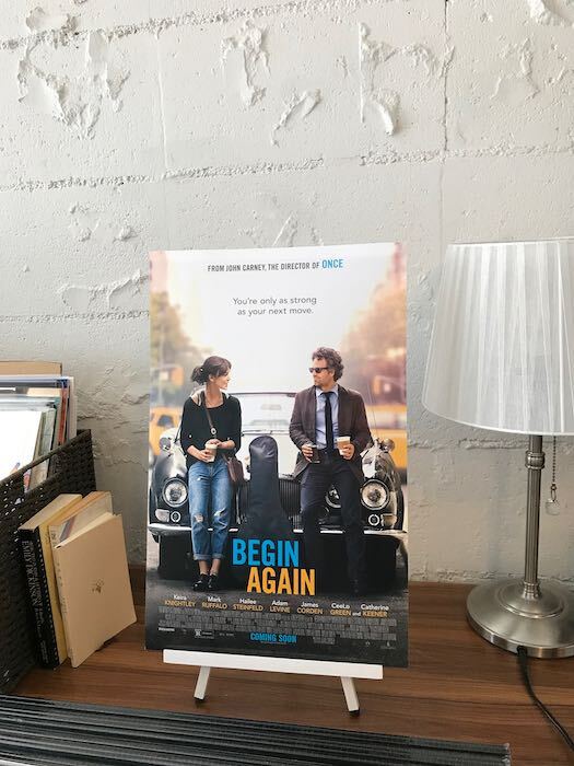 輸入　小型ポスター写真　米国版　はじまりのうた キーラナイトレイ マークラファロ Begin Again　J0047_画像2