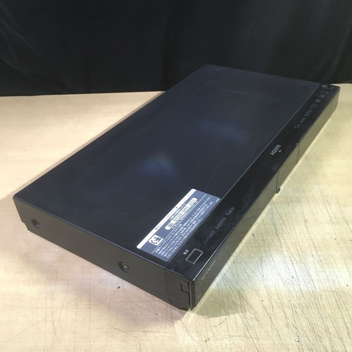 【送料無料】(040110F) 2013年製 SHARP BD-W520 ブルーレイディスクレコーダー ジャンク品　_画像2