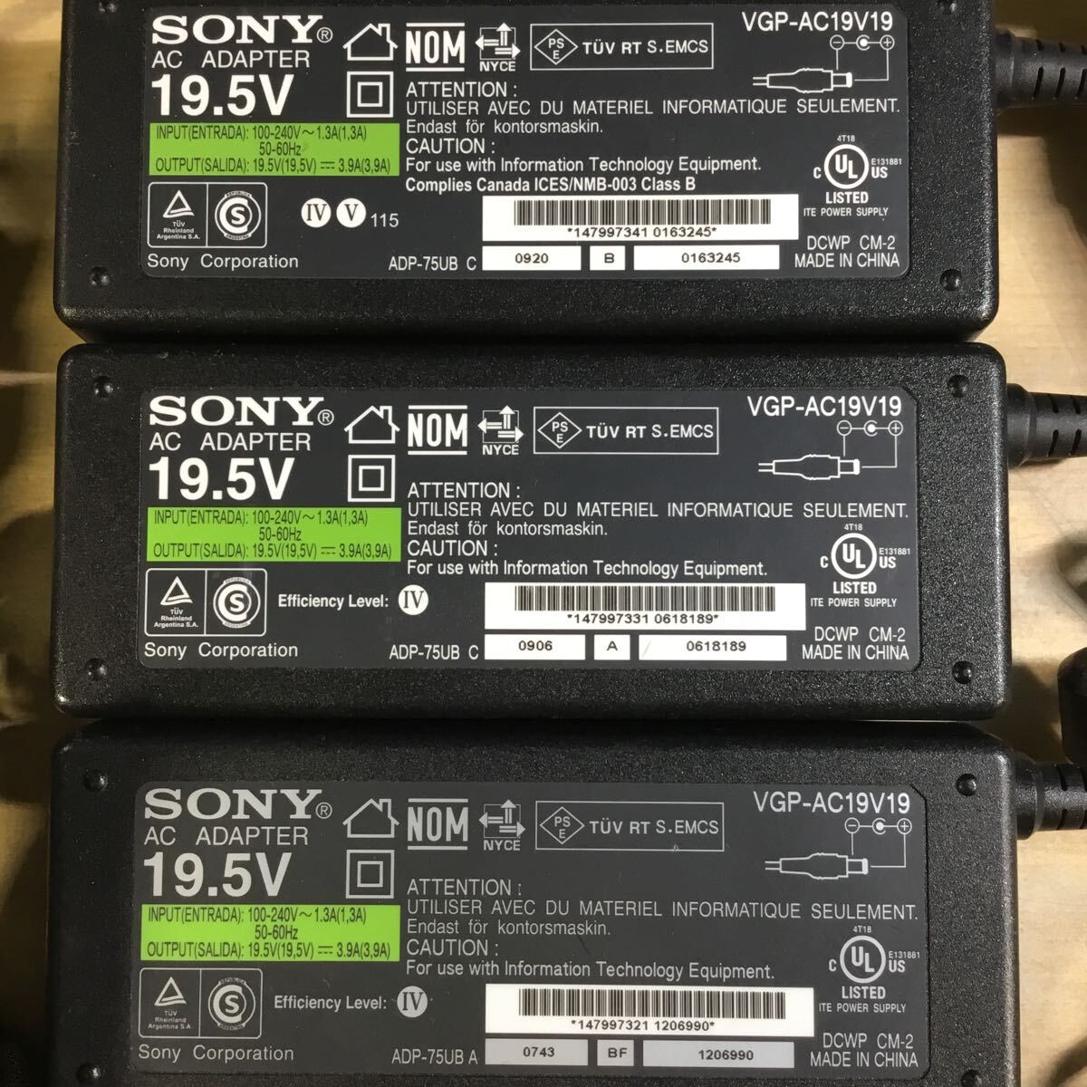 【送料無料】(040870E) 11個セットSONY VGP-AC19V27／VGP-AC19V31／ VGP-AC19V19 19.5V3.9A純正品ACアダプター メガネケーブル付 中古品の画像4