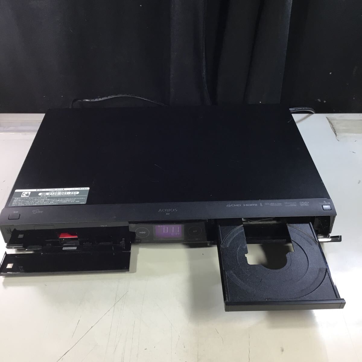 【送料無料】(041546G) 2010年製 SHARP BD-HDS253ブルーレイディスクレコーダー BD/DVD再生動作確認済み 中古品 の画像2