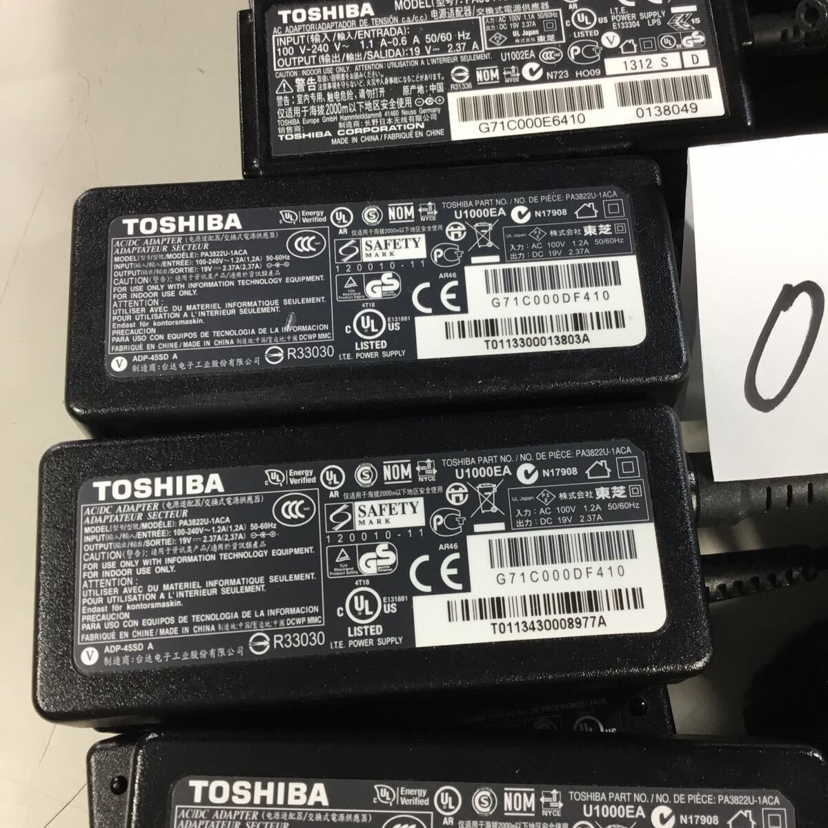 [ бесплатная доставка ](041551E) 12 шт. комплект TOSHIBA PA3822U-1ACA PA5044U PA5096U 19V2.37A оригинальный товар AC адаптор очки кабель есть б/у 