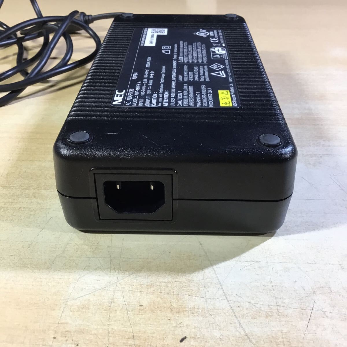 【送料無料】(042277C) NEC AC Adapter ADP84 19V9.48A 純正品 ACアダプター 電源ケーブル付 中古品の画像3