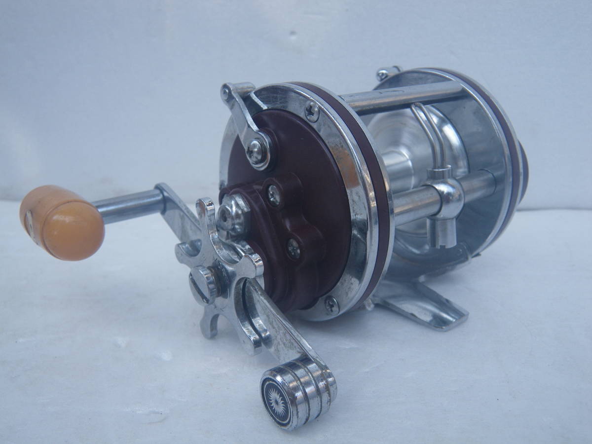 DAIWA ダイワ Sea-Line シーライン NO.25 動作(回転.ドラグ.クラッチ)確認済 多少スレ.塩汚れ.傷等有りますが比較的キレイな方です。