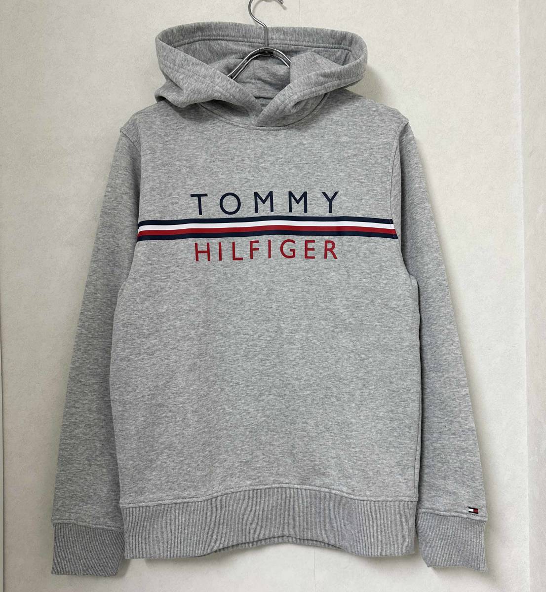 新品 L ★ Tommy Hilfiger トミーヒルフィガー 裏起毛 パーカー グレー ビッグロゴ フーディ プルオーバー メンズ レディース 男女兼用_画像5