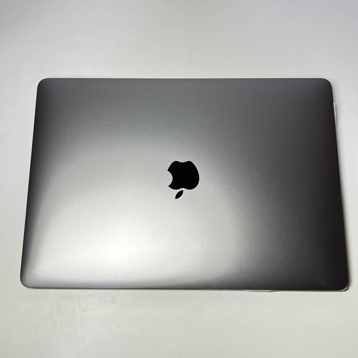 1円~【保証期間有り】Apple MacBook Air 13インチ M1 2020 MGN63J/A スペースグレイ 8GB 256GB 8C CPU 7C GPU 充放電回数11 GK-70127の画像4