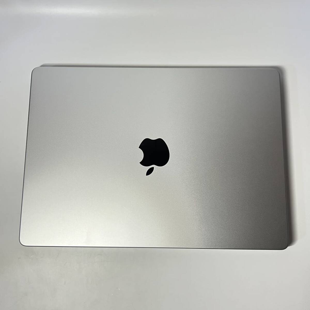 1円~【保証期間有】Apple MacBook Pro 14インチ M2 Pro 2023 シルバー MPHH3J/A 16GB 512GB 10C CPU 16C GPU 充放電回数19 GK-70127の画像3