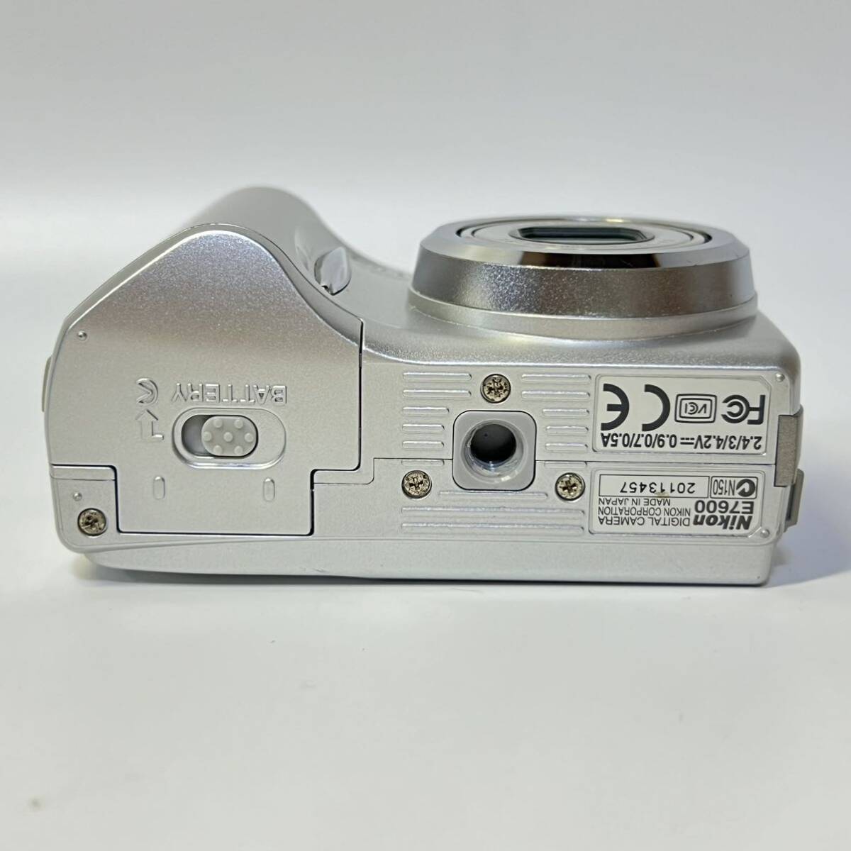 1円~【動作未確認】Nikon COOLPIX 7600 ニコン クールピクス シルバー コンパクトデジタルカメラ 取扱説明書 箱付き G142973_画像5
