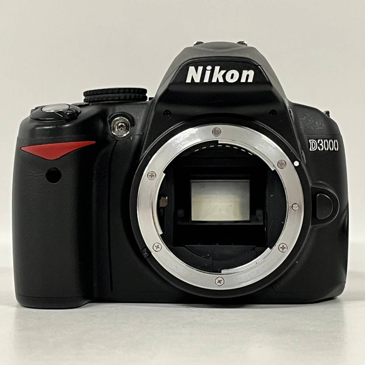 1円~【通電確認済】ニコン Nikon D3000 AF-S DX NIKKOR 18-55mm 1:3.5-5.6G VR デジタル一眼レフカメラ レンズ 付属品あり G131810の画像2