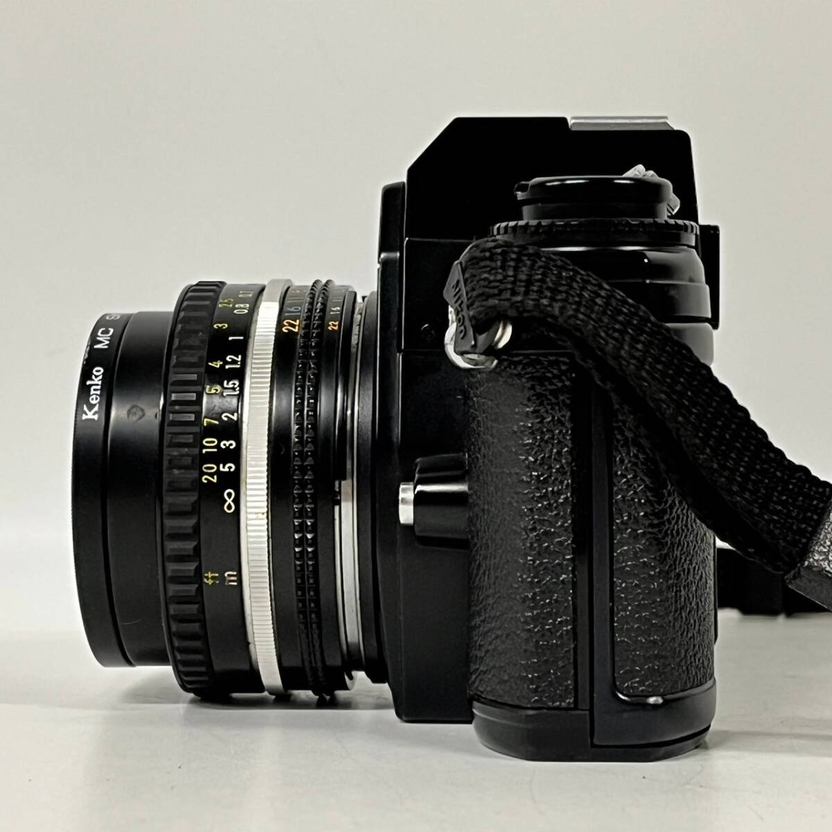 1円~【動作未確認】ニコン Nikon EM NIKKOR 50mm 1:1.8 一眼レフ フィルムカメラ 単焦点レンズ 標準レンズ 付属品あり G180515の画像4