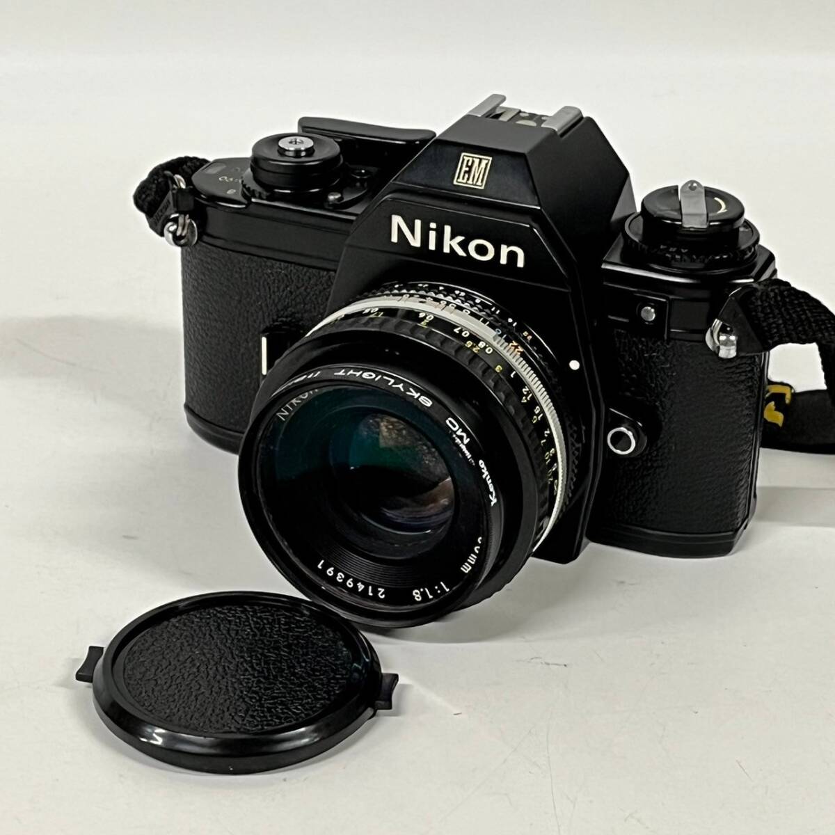 1円~【動作未確認】ニコン Nikon EM NIKKOR 50mm 1:1.8 一眼レフ フィルムカメラ 単焦点レンズ 標準レンズ 付属品あり G180515_画像1