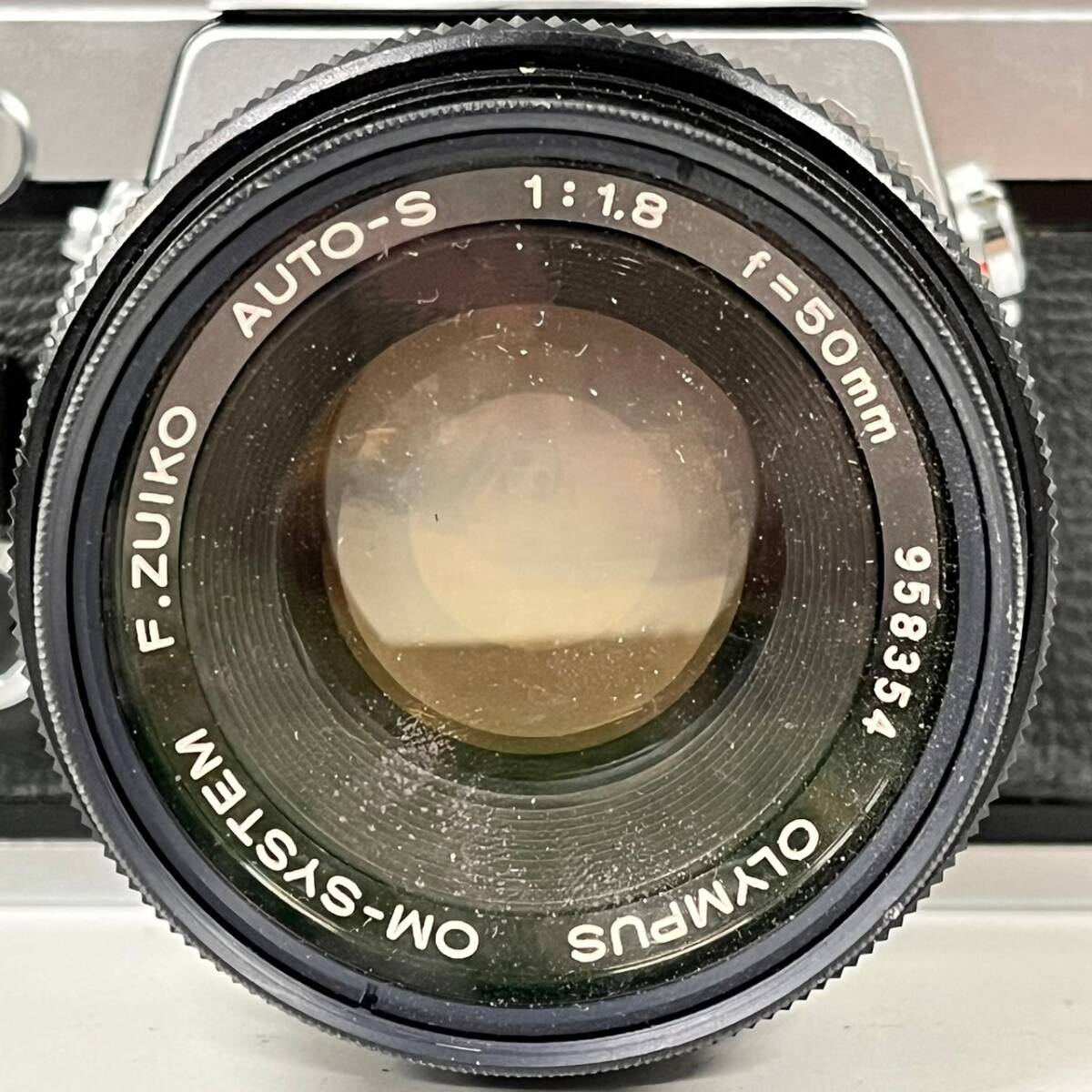 1円~【動作未確認】オリンパス OLYMPUS OM-1 OM-SYSTEM F/E.ZUIKO AUTO-S/T 1:1.8 f=50mm 1:2.8 f=135mm フィルムカメラ レンズ G153377の画像4