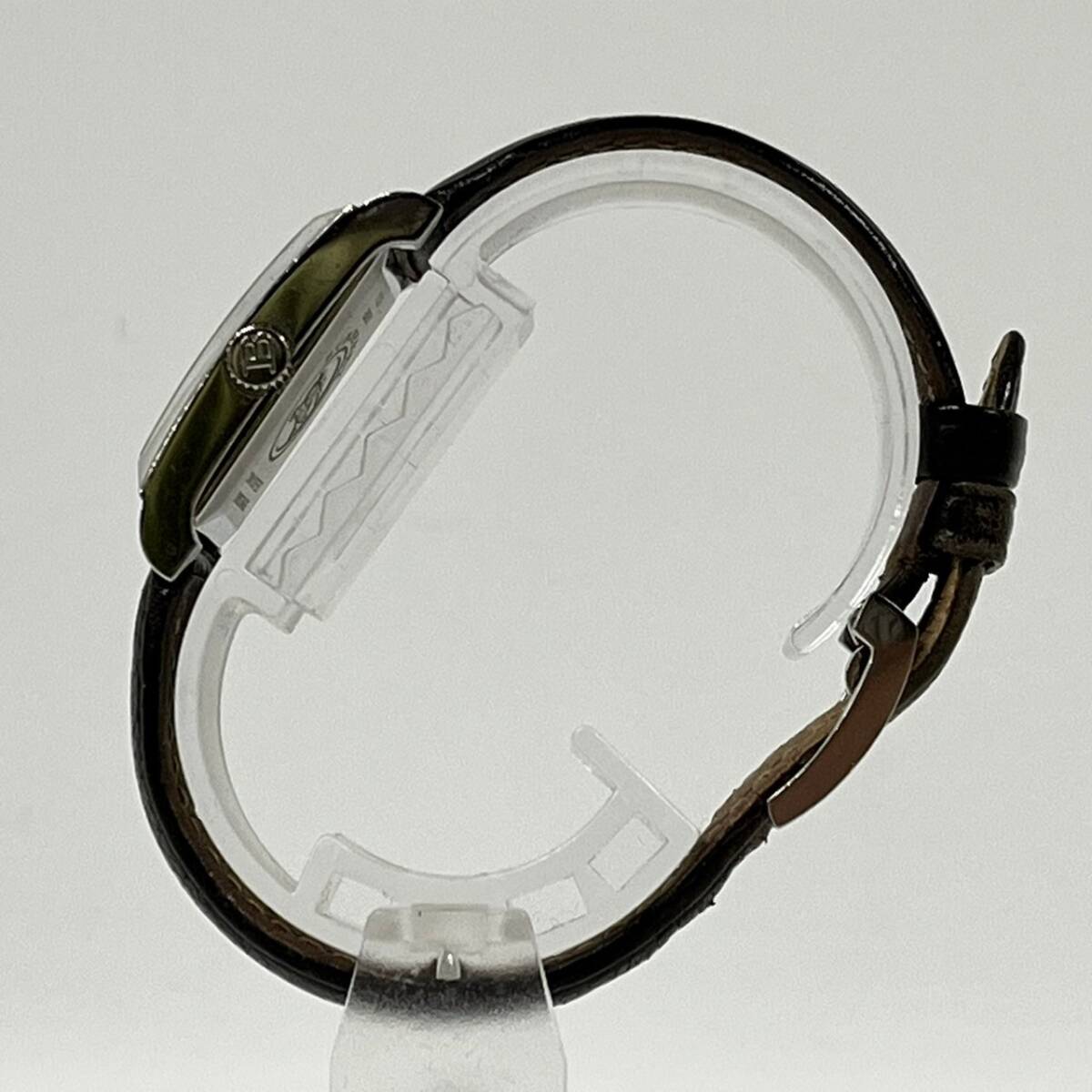 1円~【実動】バーバリー BURBERRY BU8001 クォーツ レディース腕時計 アイボリー文字盤 スクエア 2針 スイス製 純正 ベルト 尾錠 G123111の画像3