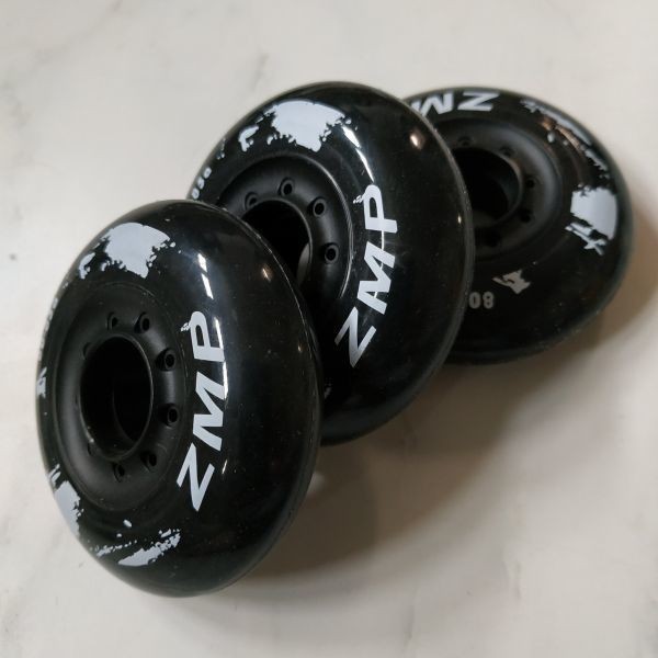 【2個～18個】タイヤ黒80mm インラインスケート用 硬度85A ZMPウィール ホイール ブラック BK_画像1