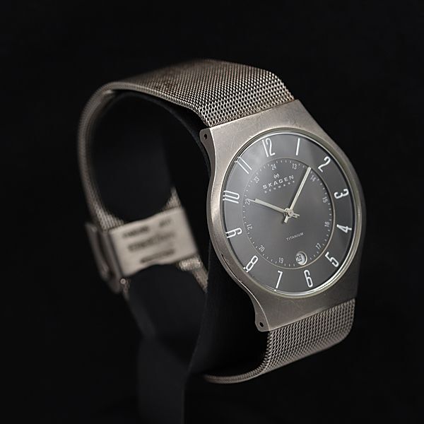 1円 稼働 良品 スカーゲン QZ グレー文字盤 デイト メンズ腕時計 TCY 8174000 4PRYの画像2