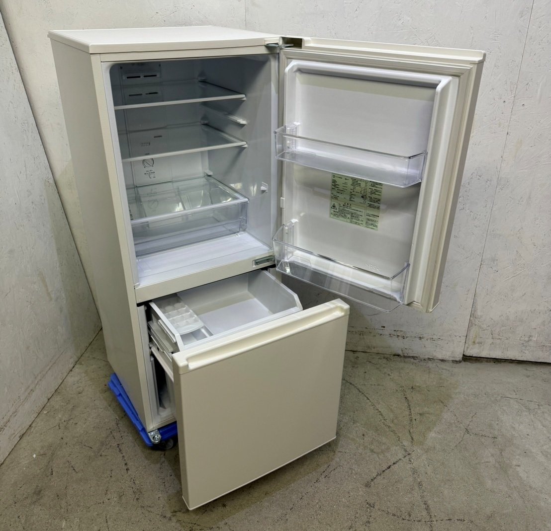 【大阪/岸和田発 格安自社便】AQUA/アクア 2ドア冷凍冷蔵庫 AQR-17M(W) 2022年製 168L 右開き 低温フリーケース 耐熱100℃テーブル_画像5