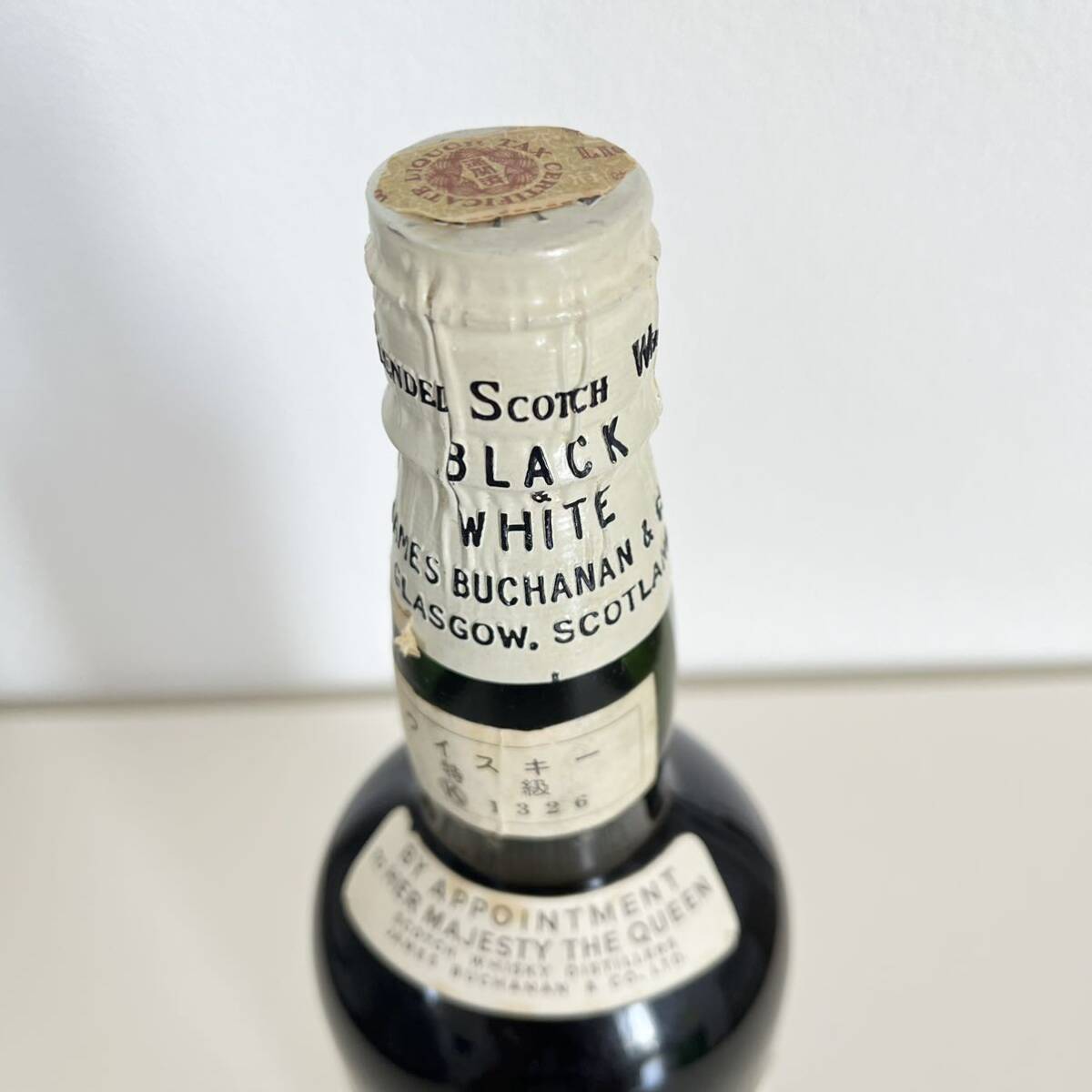 BLACK & WHITE ブラック ＆ ホワイト ティンキャップ スコッチ ウイスキー 未開封 古酒 旧ボトル 43度　760ml_画像3
