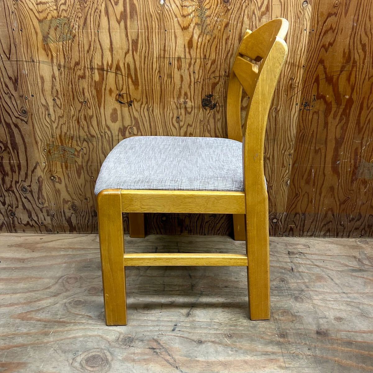 k0419604 ダイニングチェア 食卓椅子 北欧 椅子 デザイナーズ 木製１脚 イス おしゃれ 引取り 家財便 現状品 中古品_画像8