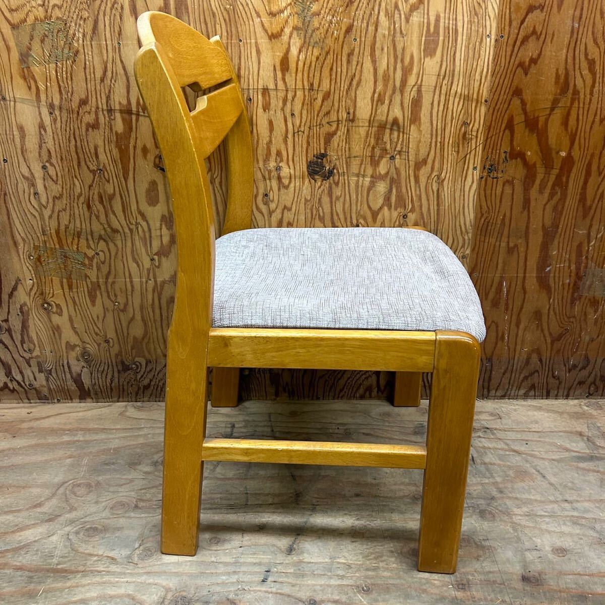 k0419604 ダイニングチェア 食卓椅子 北欧 椅子 デザイナーズ 木製１脚 イス おしゃれ 引取り 家財便 現状品 中古品_画像6