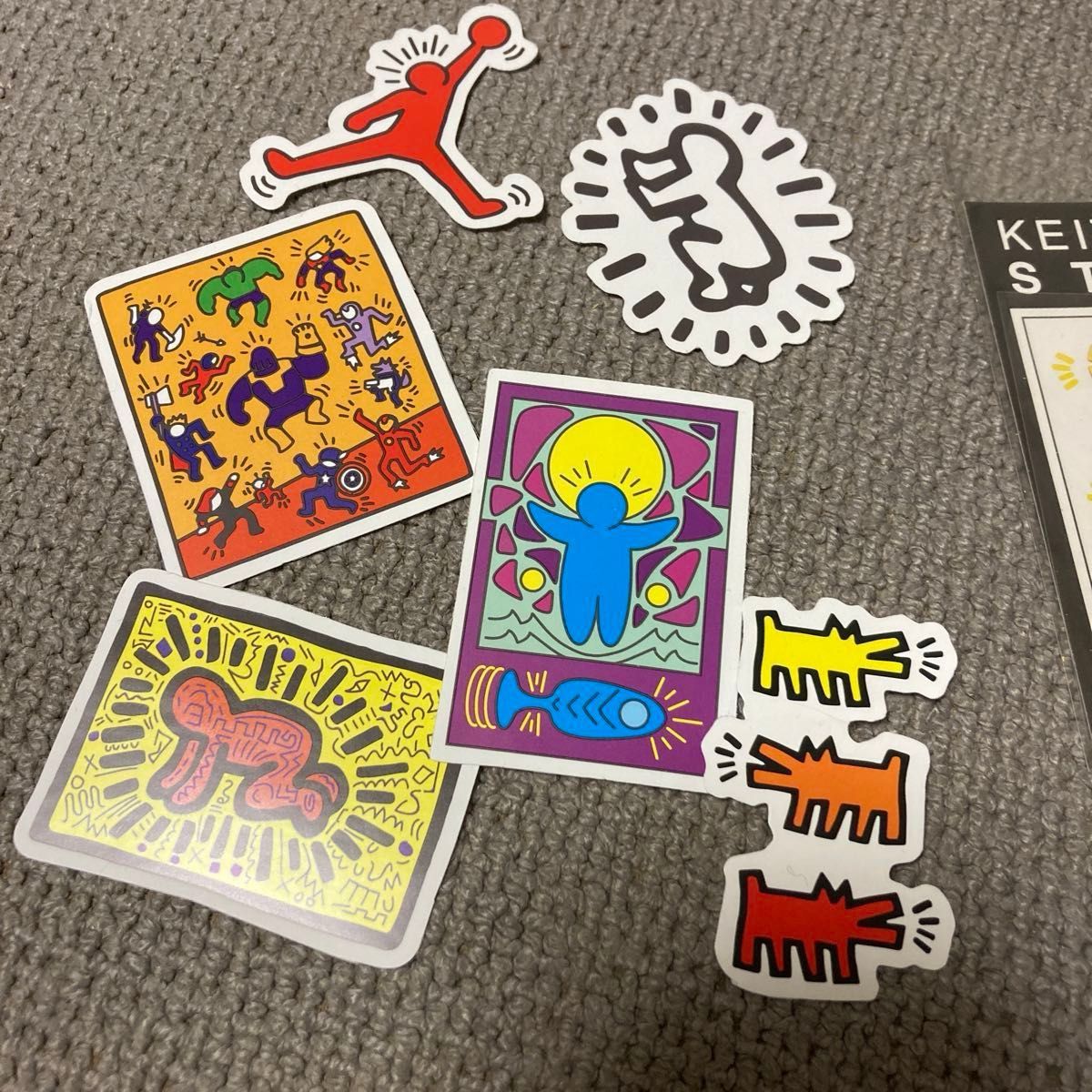 Keith Haring キースヘリング　ポストカード 6枚セット　ファイル　ステッカー付き