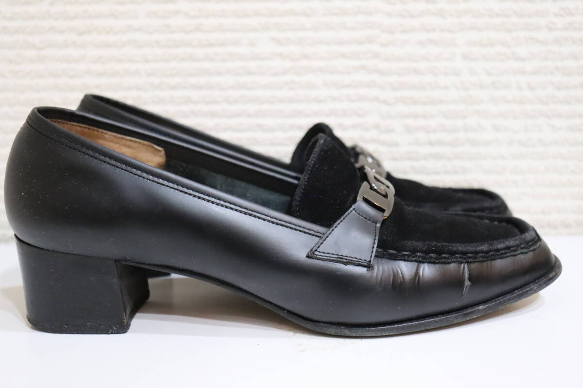 4801 本物 FERRAGAMO サルヴァトーレ フェラガモ ヴァラ金具 レザー スエード ローファー パンプス ヒール 黒 ブラック SIZE6.5 約23.5cm_画像4