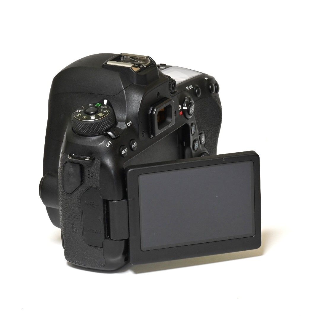 Canon EOS 6D markⅡ EF 17-40mm F/4 L USM|Yahoo!フリマ(旧 Canon EOS 6D markⅡ EF 17-40mm F/4 L USM|Yahoo!フリマ(旧