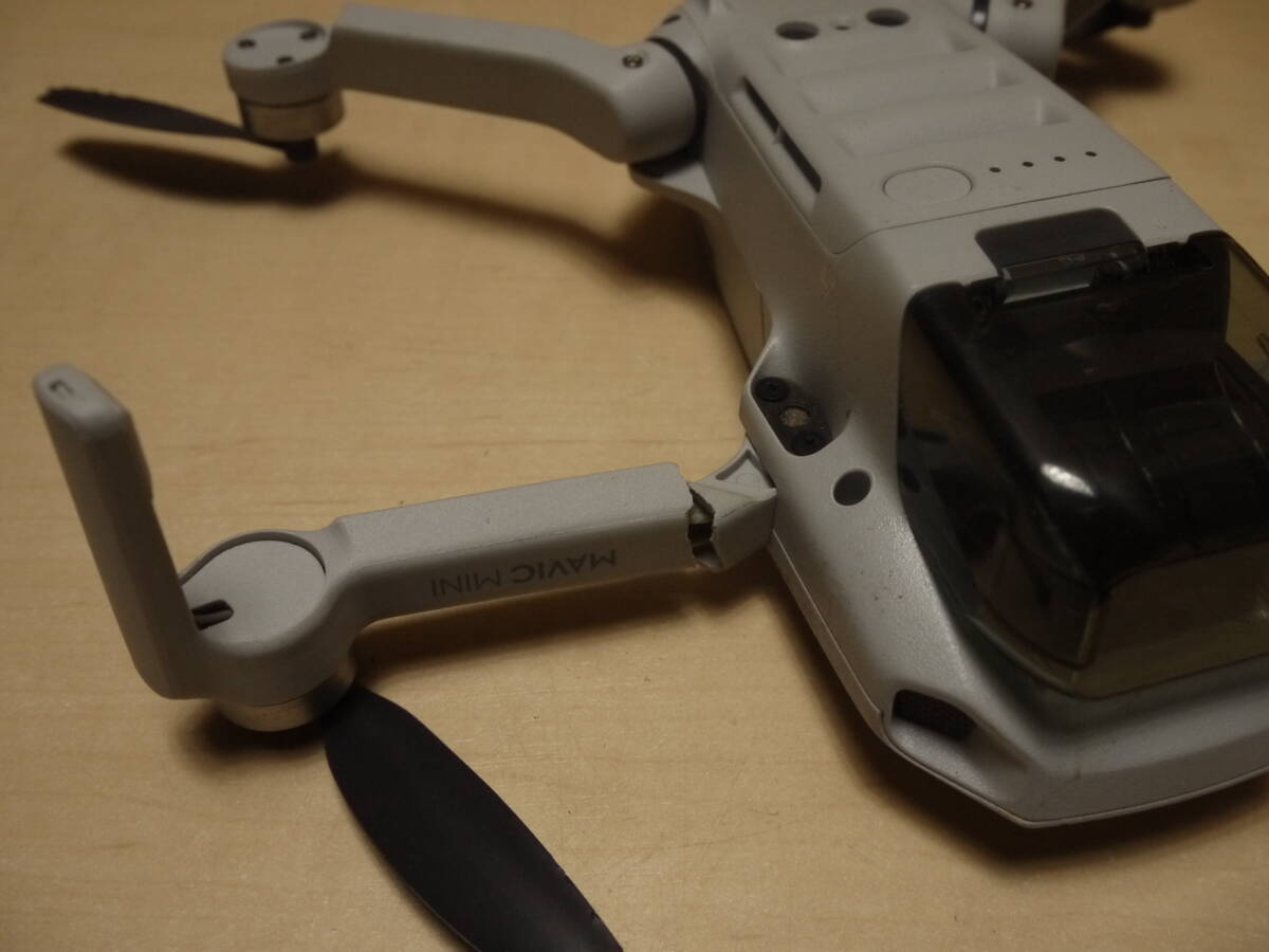 DJI ドローン Mavic Mini MR1SD25 ケース付き ジャンクの画像7