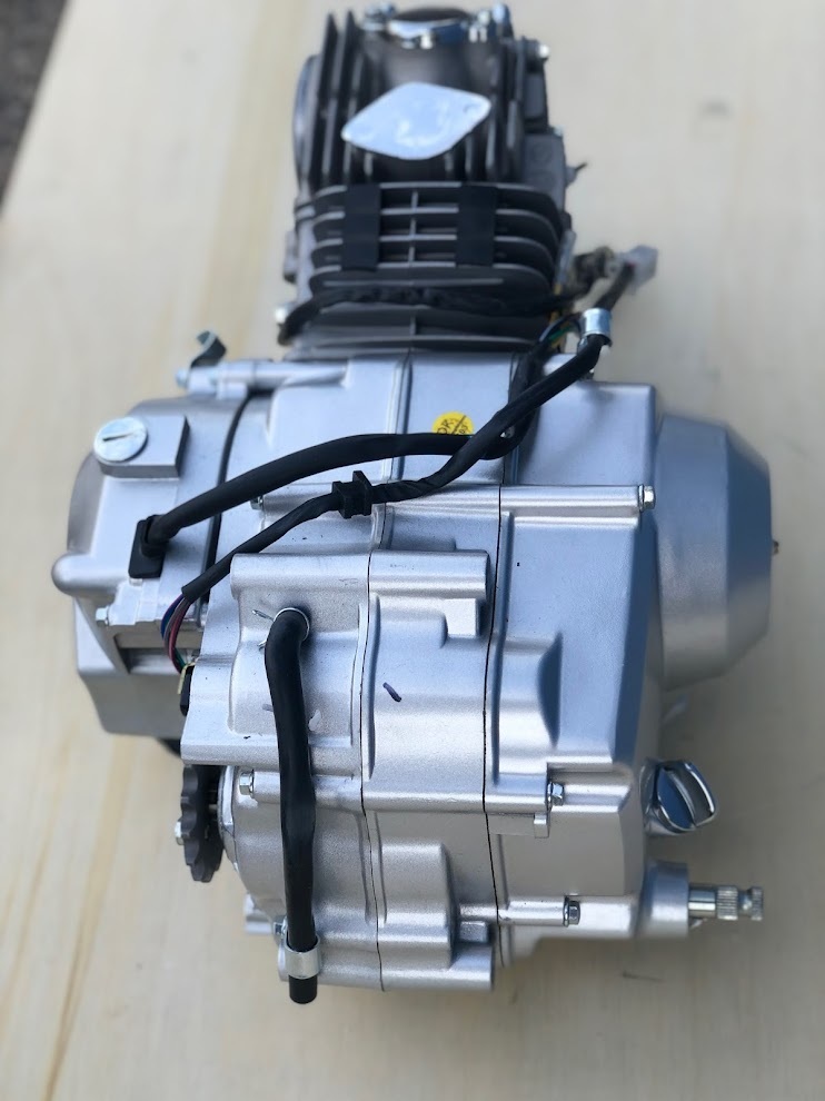 新品 未使用 遠心クラッチ125CCエンジン下置きセルモーター カブ モンキー ゴリラ DAX シャリー ATV修理交換用 12V キャブレター等付属品の画像7