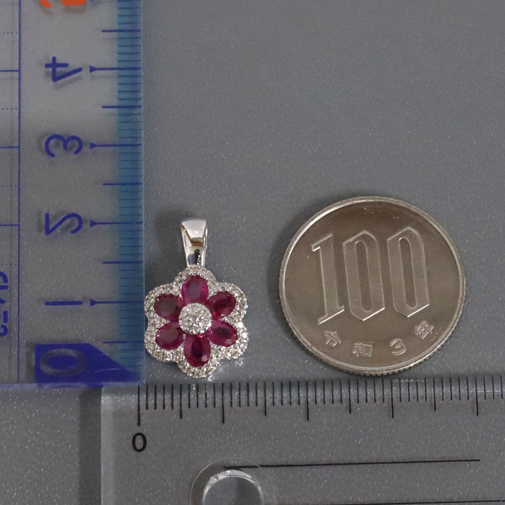 K18WGルビーダイヤモンドペンダントトップ フラワーモチーフ D0.22 3.5g