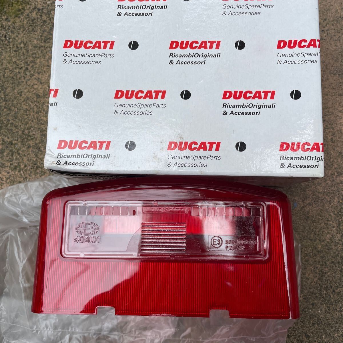 DUCATI 750F1, 900SS(97年) イタリア純正CEV テールレンズ 未使用の画像8