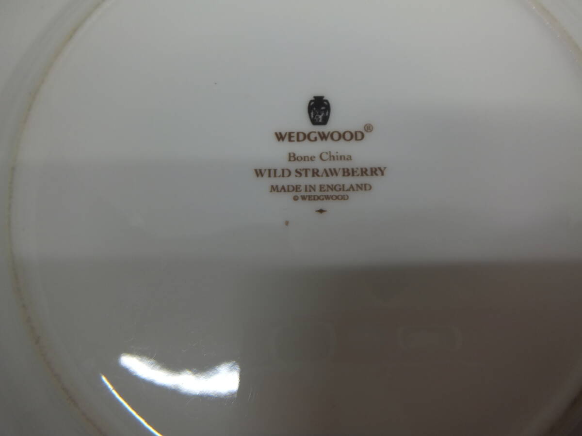 ブランド祭 食器祭 WEDGWOOD ウェッジウッド ワイルドストロベリー ケーキ皿 デザートプレート 2枚セット 中古 自宅長期保管品 傷、汚れ有の画像8