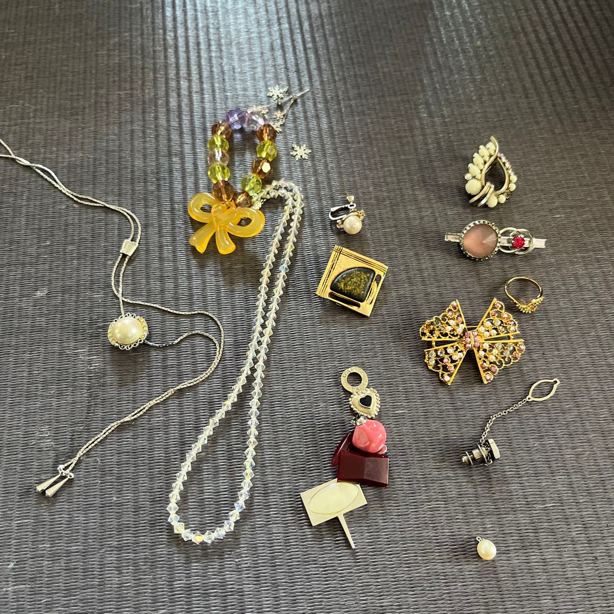 ジャンク　ヴィンテージアクセサリー　パーツ　レトロ　壊れ物　