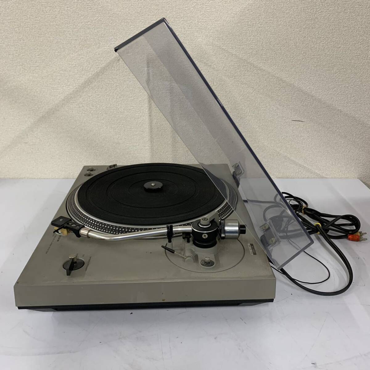 Jb-4】 Technics SL-1500 レコードプレーヤー 動作確認済 キズ Jb-4】 Technics SL-1500 レコードプレーヤー 動作確認済 キズ