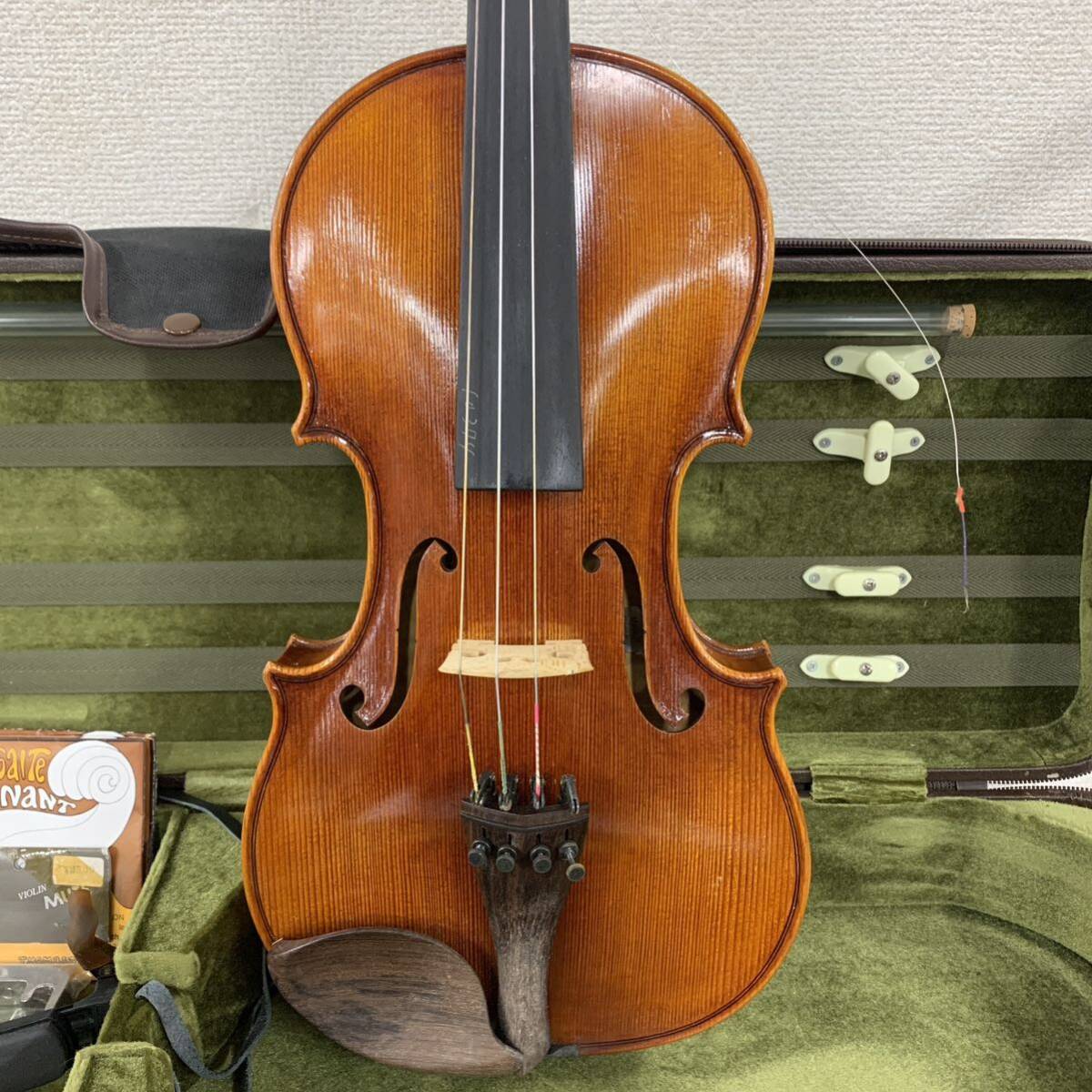 【Gt12】 ベルントヒラー バイオリン ケース付き 弓 BERND HILLER ヴァイオリン 1694-53の画像3