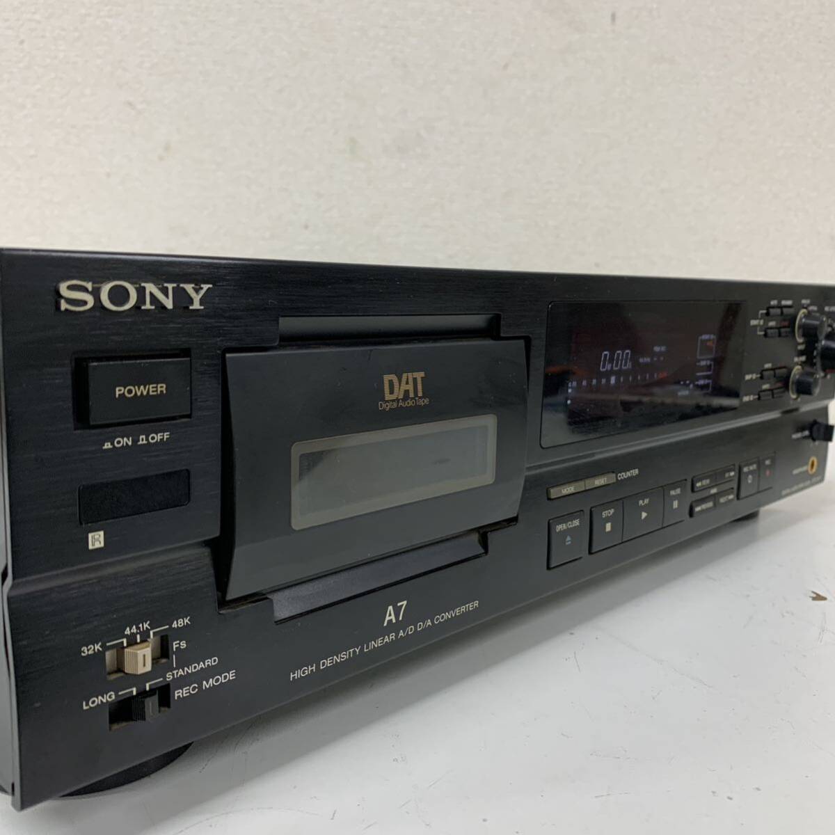 【Ja-2】 Sony DTC-A7 DATプレイヤー カセットデッキ リモコン 取説付き ソニー 現状品 1713-1の画像2