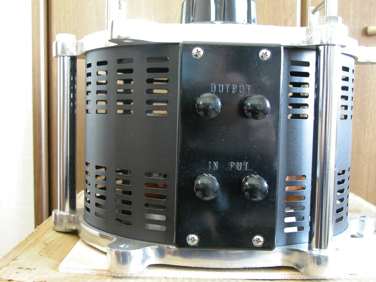 電圧調整器 横山電機製 型名B-30型(中古) 入力電圧200V、出力電圧0～260V 15A 容量３KVAの画像9
