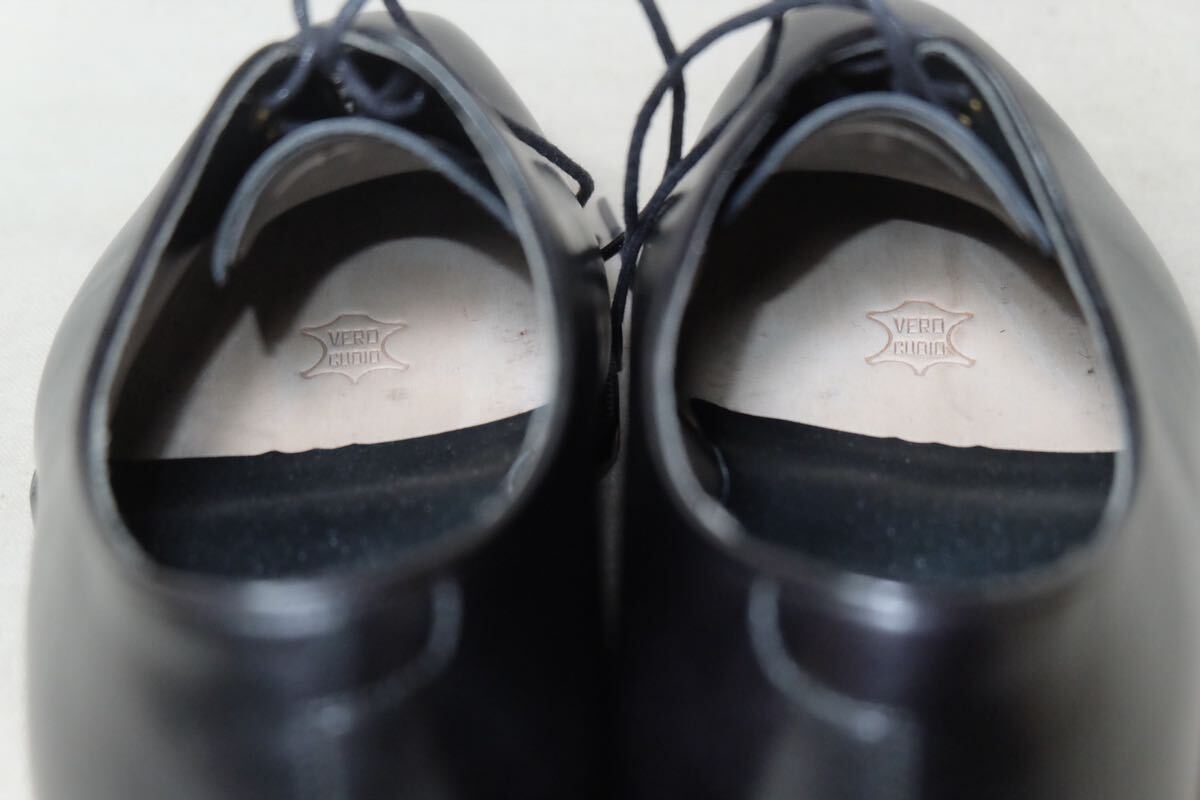 定価6万 未使用PERFETTO ペルフェット 最高級ライン 洗練されたホールカットシューズ UK8 日本製手製革靴半カラスビナセーコービスポーク級の画像9