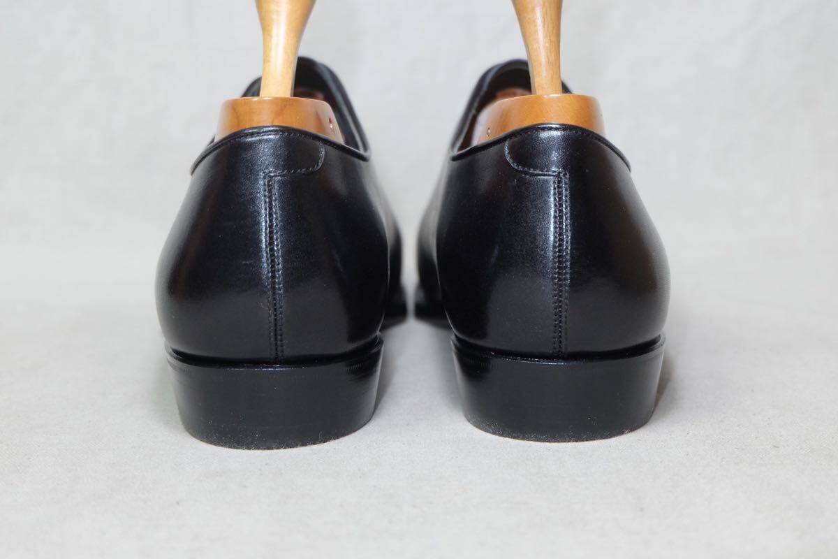 定価6万 未使用PERFETTO ペルフェット 最高級ライン 洗練されたホールカットシューズ UK8 日本製手製革靴半カラスビナセーコービスポーク級の画像7
