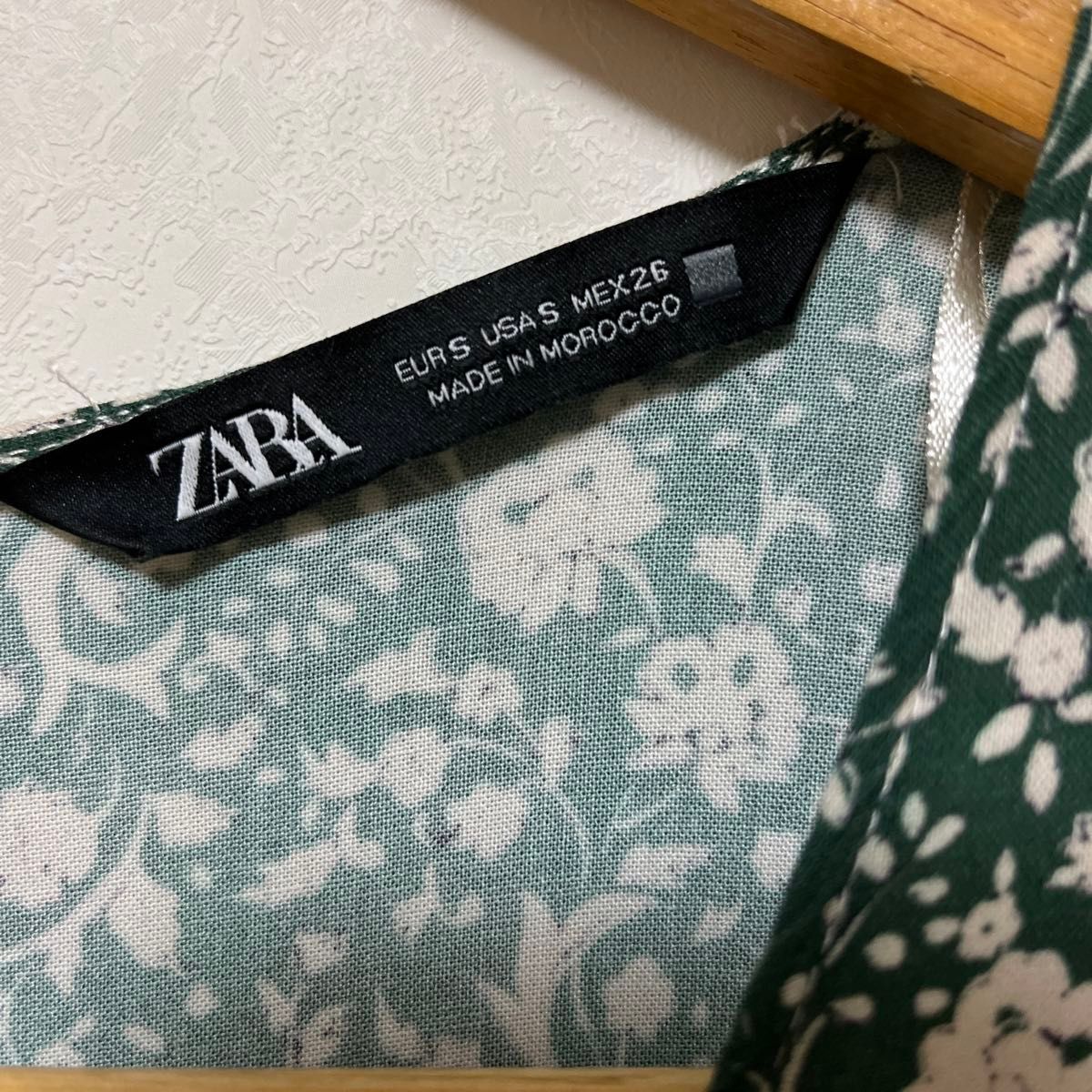 【値下げ不可】ZARA 花柄ワンピース