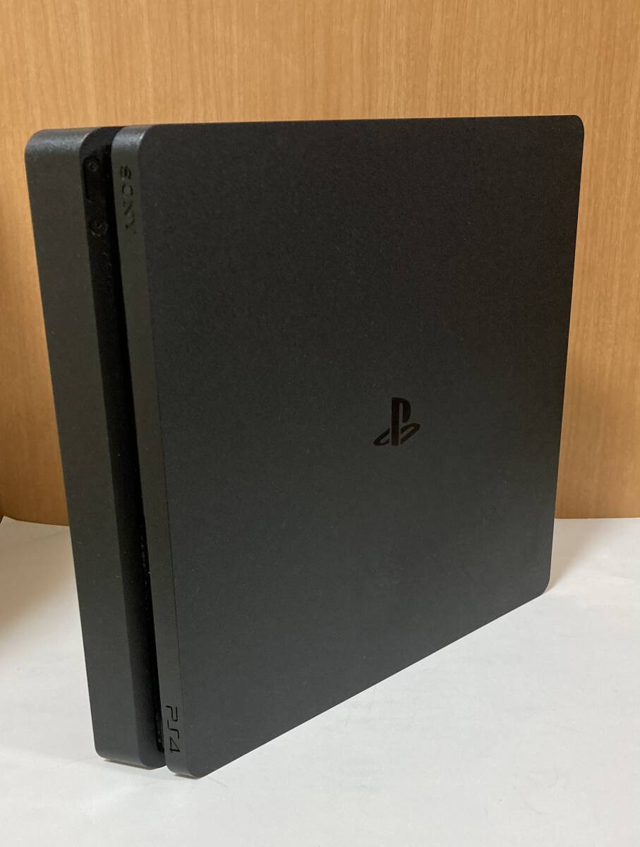 中古・ SONY PlayStation4 CUH-2200A　PS4 ブラック薄型【HDD500GB】FW11.02　 動作良好　プレイステーション4　黒　ソニー_画像1