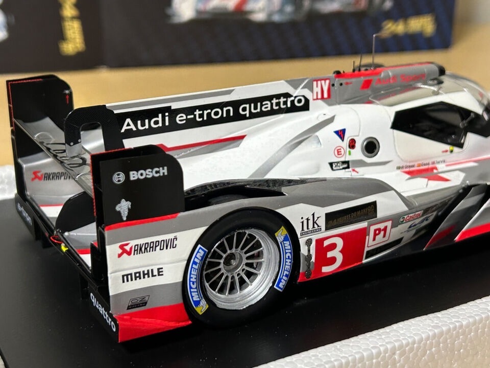 スパーク　1/18 Audi R18 e-tron quattro No.3 3rd Le Mans 2013 L.Di Grassi/M.Gene/O.Jarvis_画像5