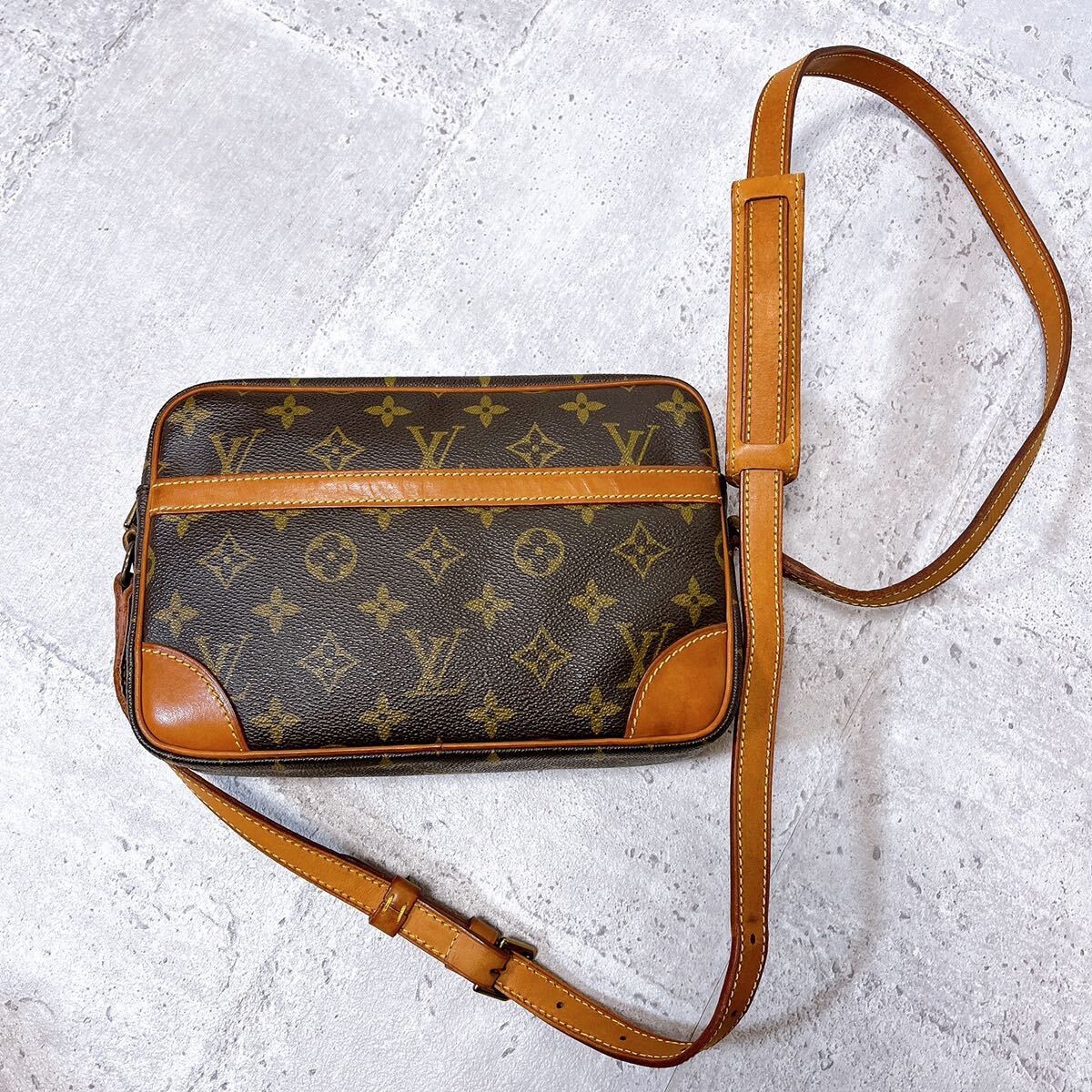 LOUIS VUITTON ルイヴィトン モノグラム トロカデロ23 M51276 ショルダーバッグ 斜め掛け 864THの画像1