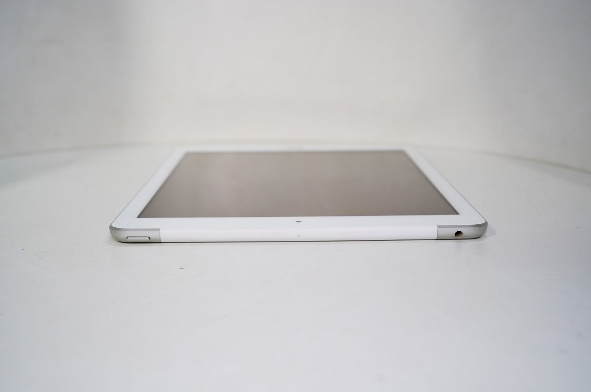 1円 iPad 第5世代 32GB Wi-Fi＋Cellular MP1L2J/A シルバー SIMフリー 中古美品 作動OK 迅速対応の画像5