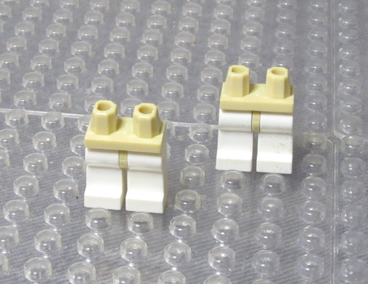 ◆レゴ∥LEGO【ミニフィグ用レッグ/白-タン】#970c01◆正規品 [R89219]_※3セット(個)出品しています※