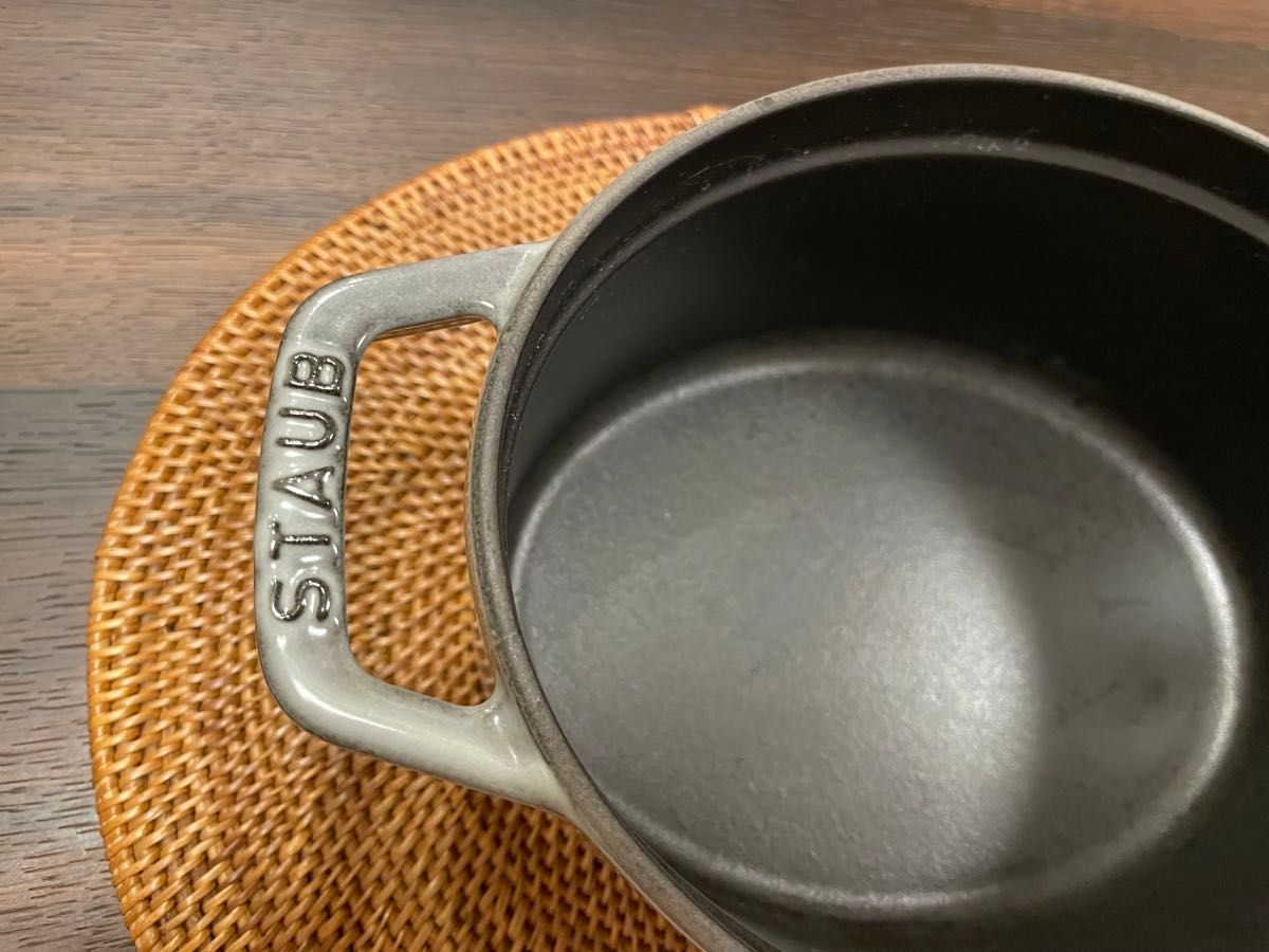 staub ストウブピコ・ココット オーバル(23cm) グレー