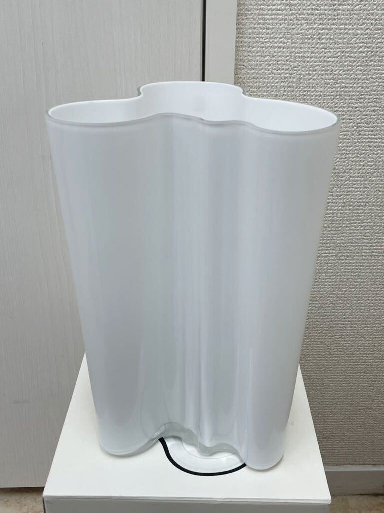 KT0408 iittala/イッタラ Alver Aalto Collection 花瓶 ホワイト 箱付き 未使用保管品の画像7