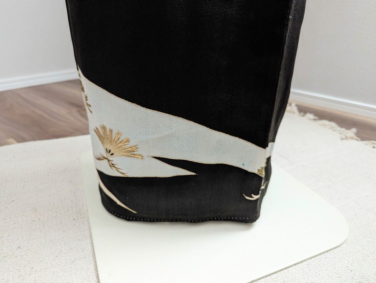 【袷】黒留袖 袋帯２点セット 身丈155.5裄63 五つ紋 金彩 刺繍 松葉模様