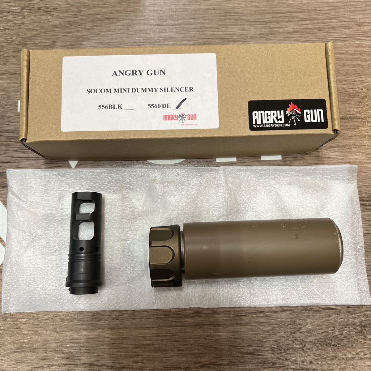 ANGRY GUN Surefire SOCOM556 Mini QDサイレンサー FDE (14mm逆ハイダー付)の画像1