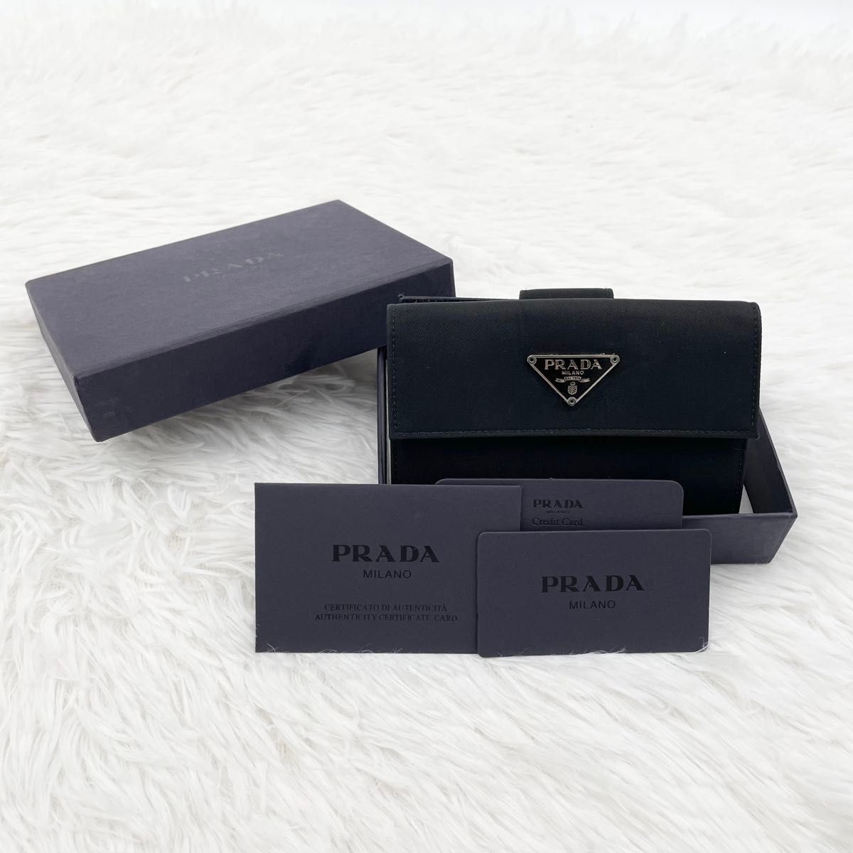 【美品】PRADA プラダ 三つ折財布 ナイロン 三角ロゴ トライアングル 黒 ブラック