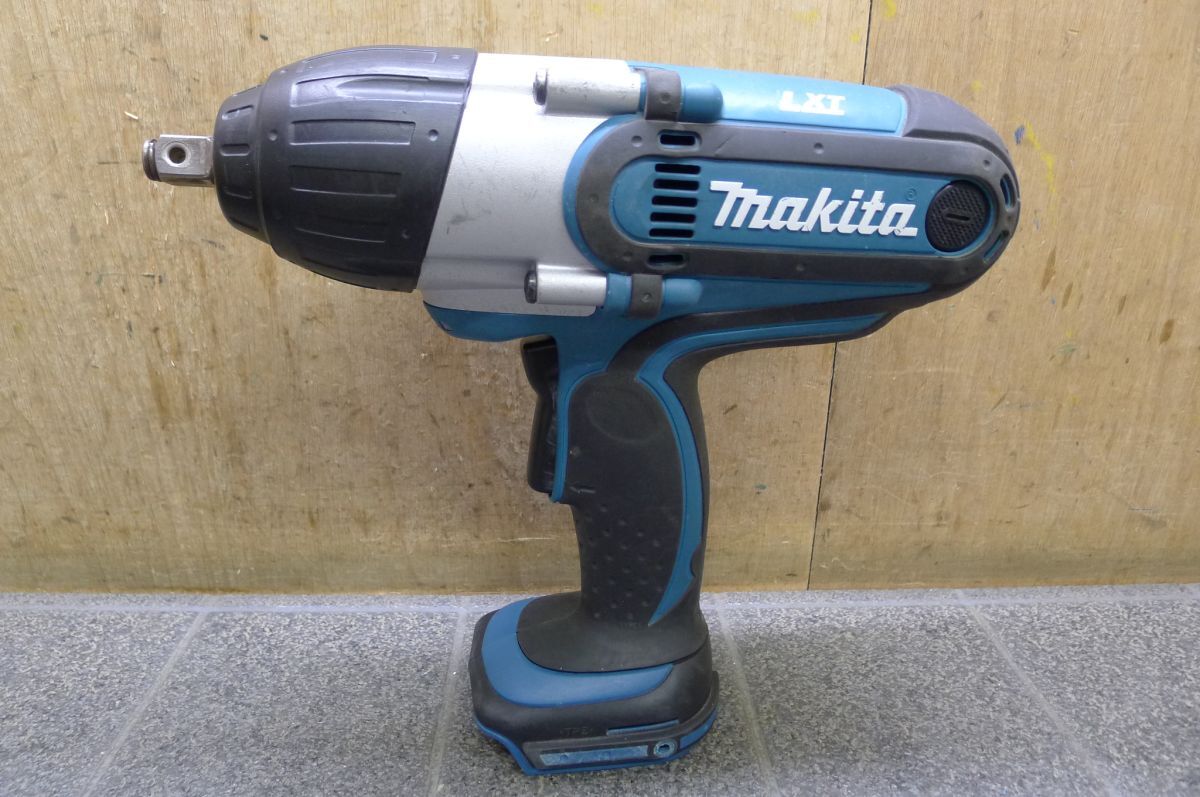 CC1209 makita 充電式インパクトレンチ TW450D 回転数16000rpm 打撃数2200bpm コードレス 締付 整備 ホイール交換 車,バイク 動作OK/100_画像2